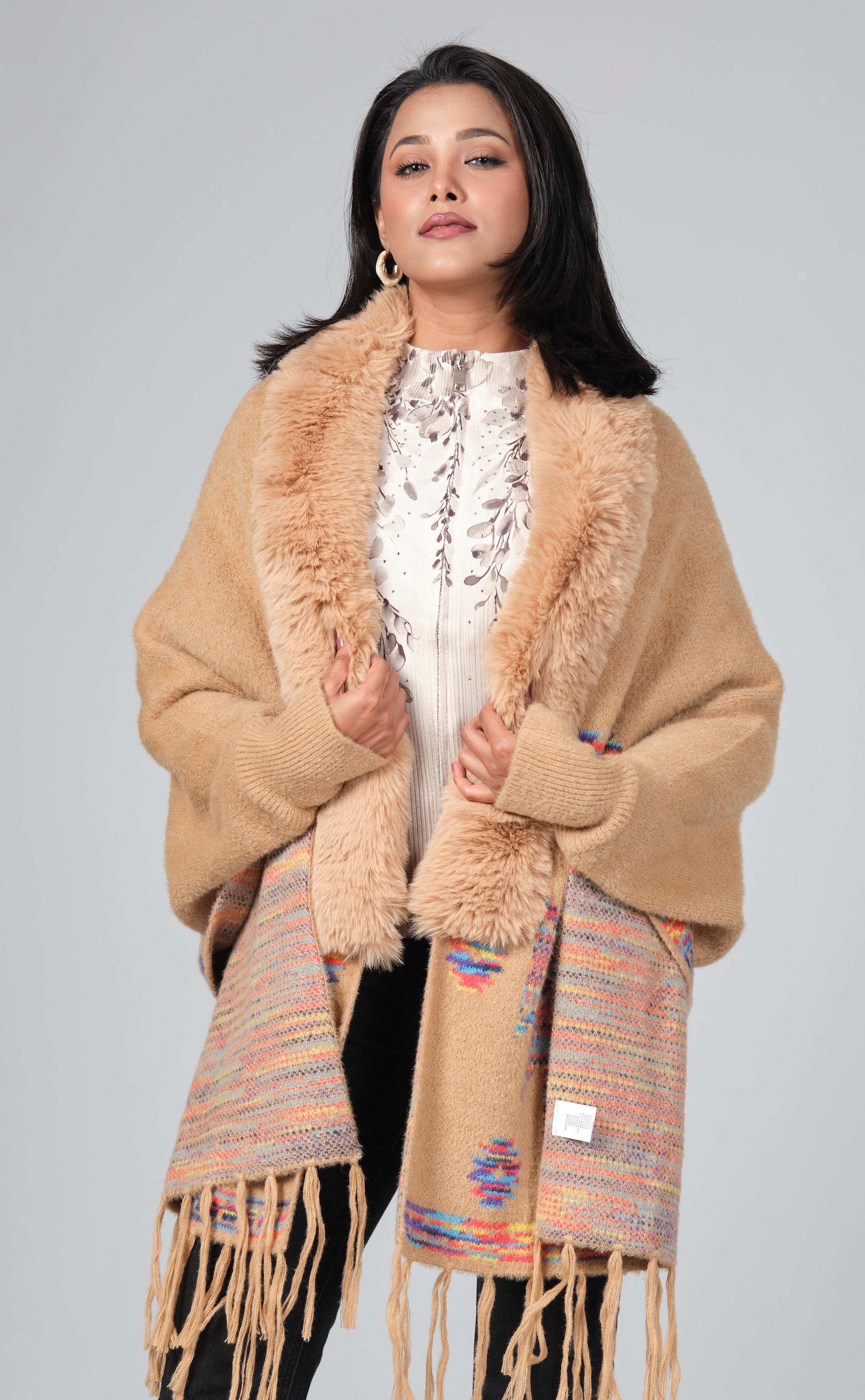 Women’s Premium Faux-Fur Trimmed Winter Poncho – Cozy & Stylish Layer by PURPLE